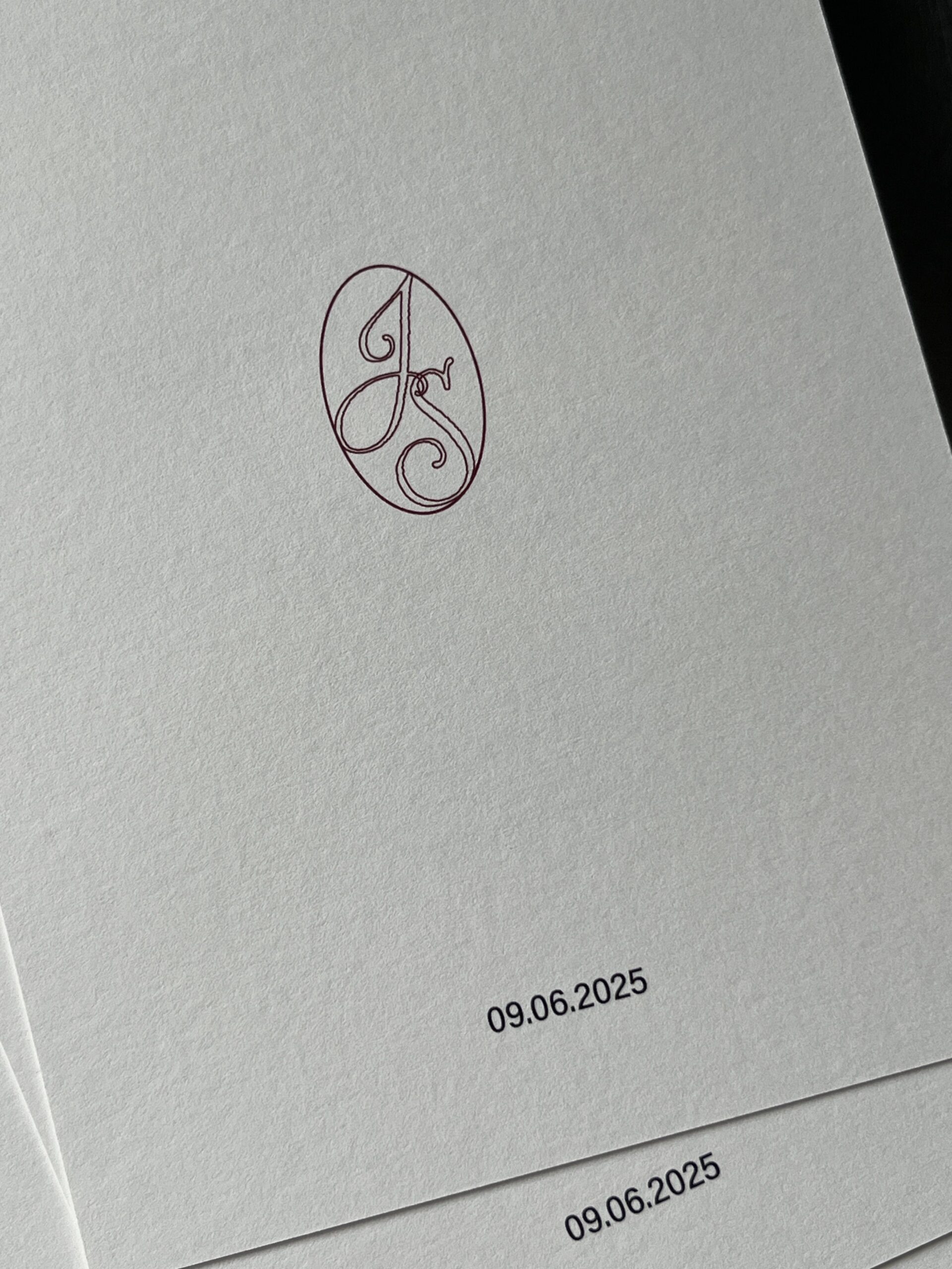 Menus and a dainty little logo for Jhoan ♥️