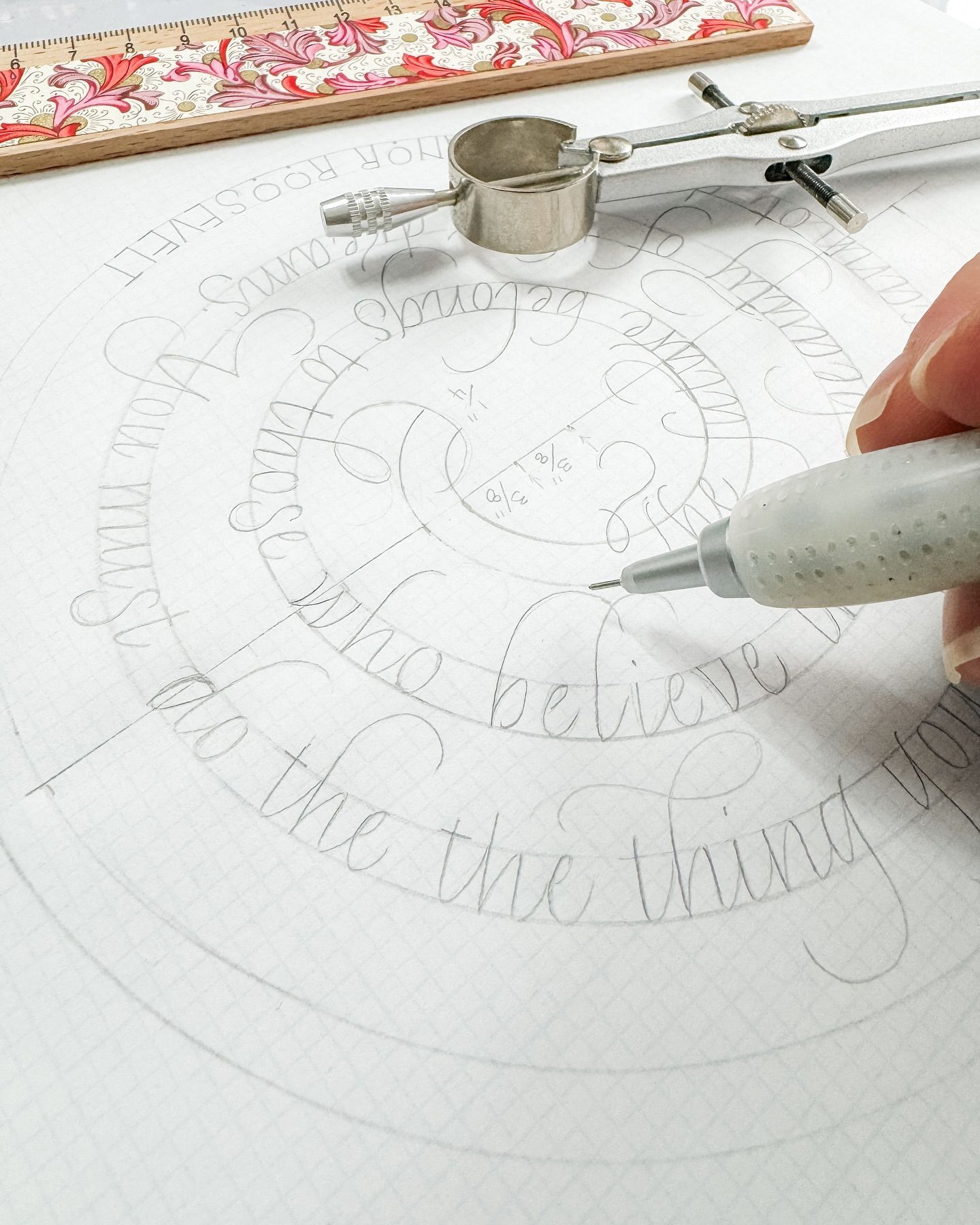 SPIRALS! Rachel Yallop taught us to draft a spiral at whatever xheight we want