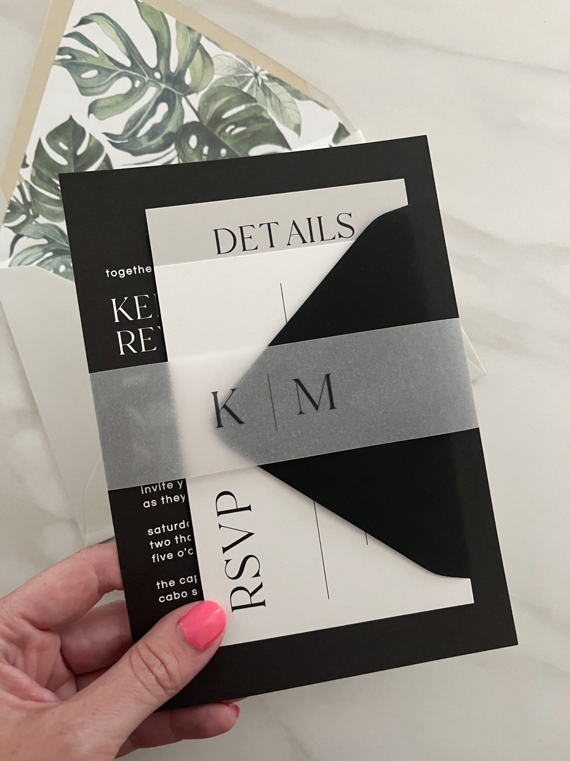 invitation de mariage tropical de luxe sertie de modèle de bande de ventre, doublure d’enveloppe monstera, invitations de mariage modernes imprimables, téléchargement immédiat