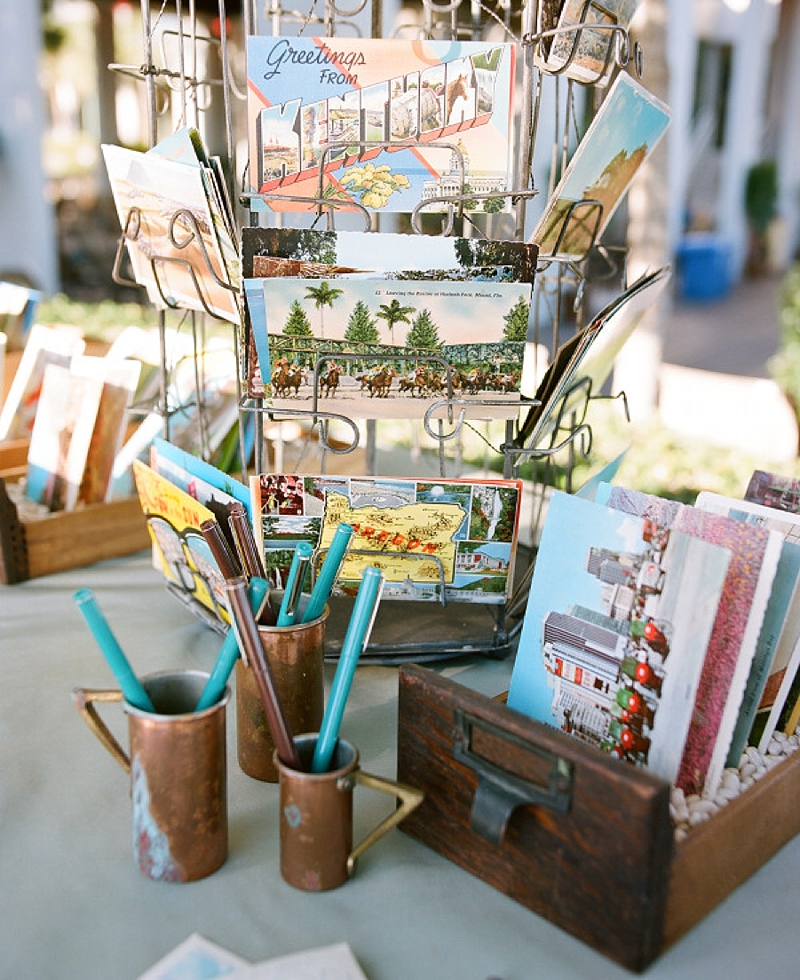 11 Creative Alternative Wedding Guest Books to Bring All The Smiles