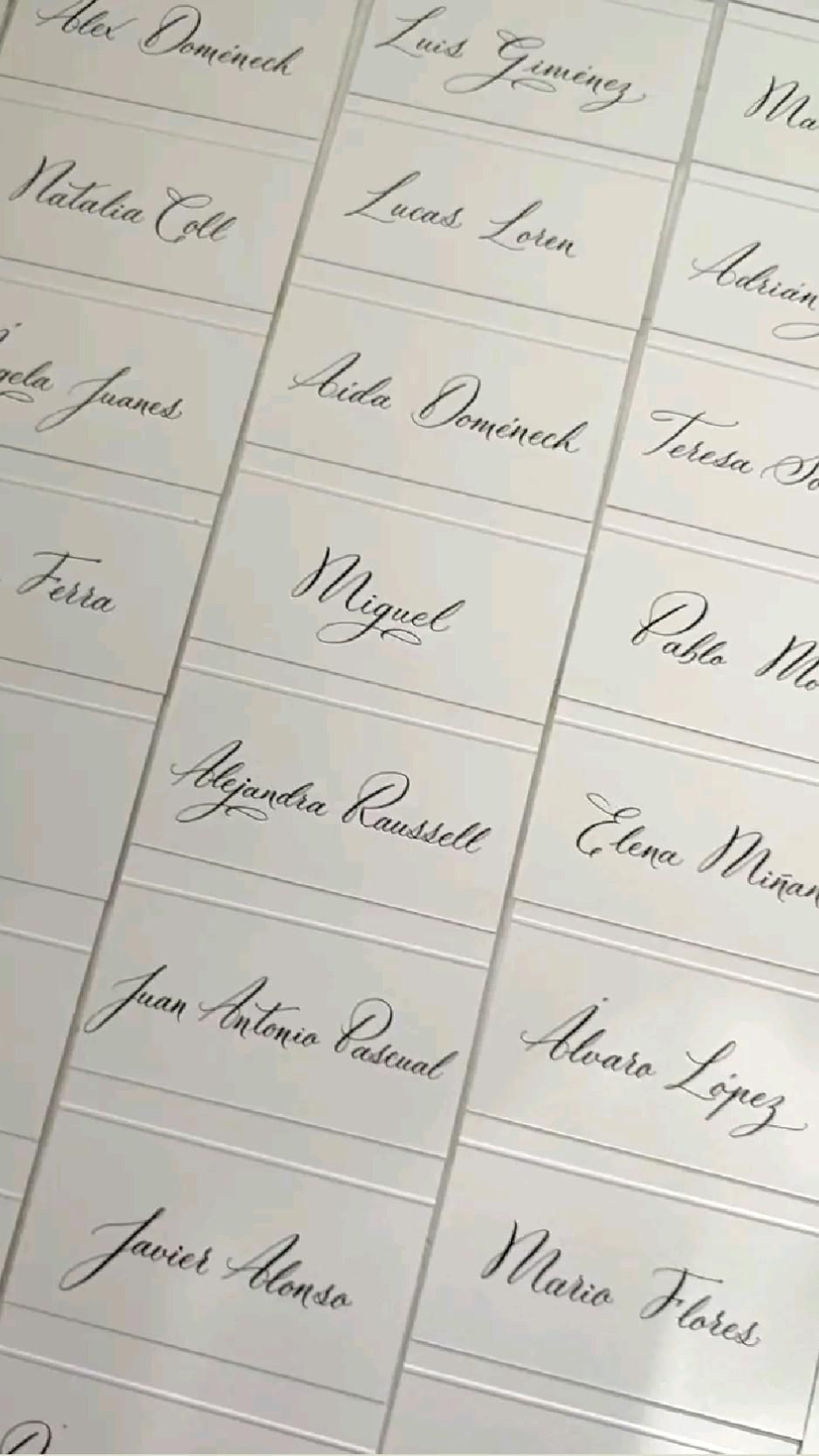 MarcaSitios para Invitados Personalizados / Caligrafía con Pluma para detalles de Boda