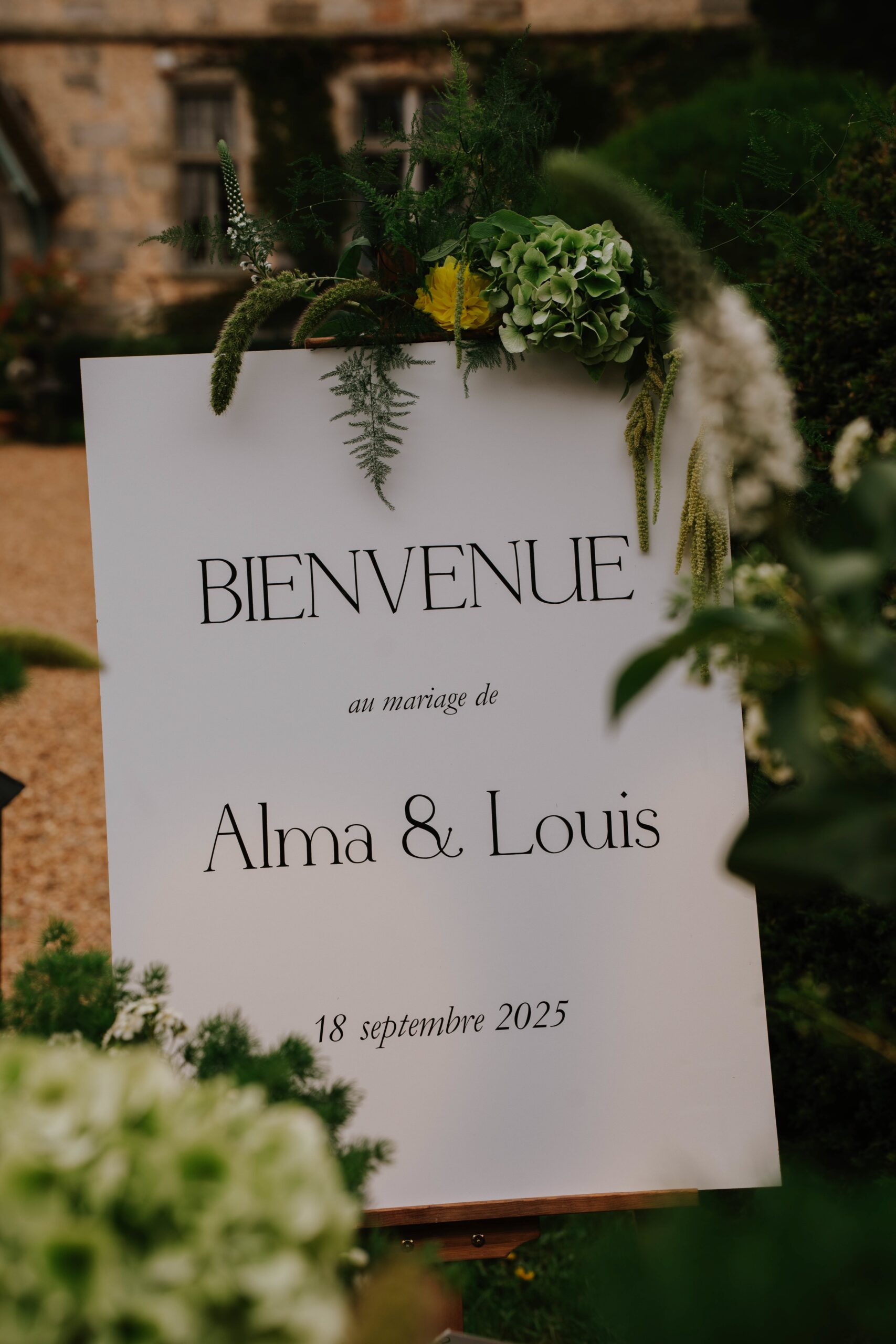 Simple Minimalist Wedding Welcome Signage