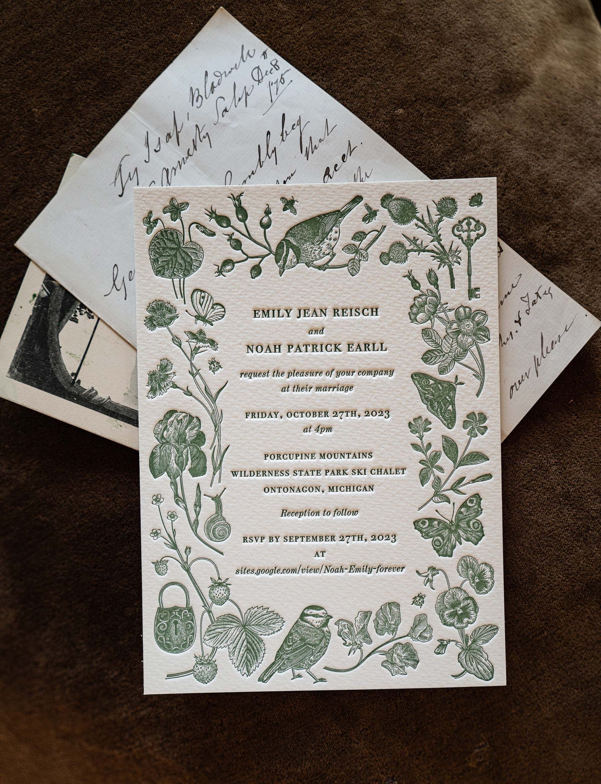 💒💍 Illustrated Botanical Letterpress Wedding Invitations by Artcadia, UK 🌿