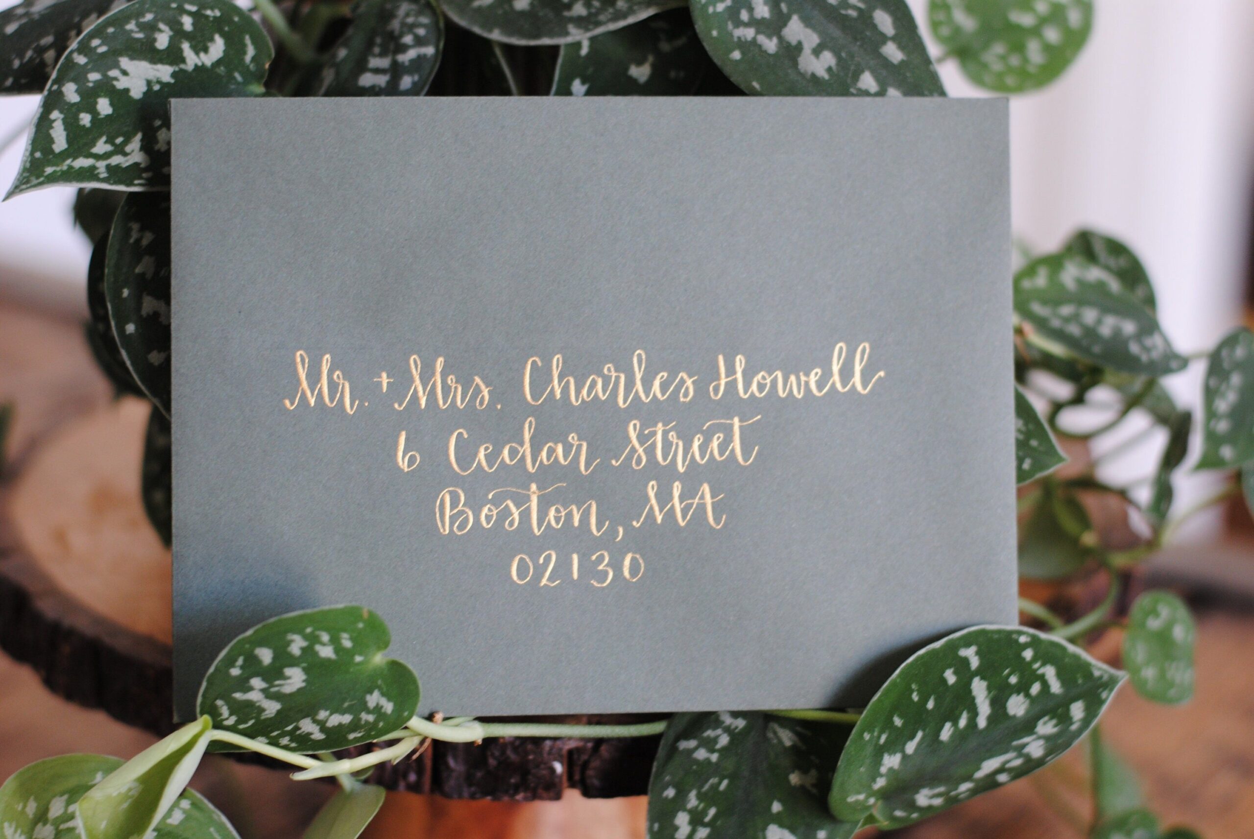 Adresse d’enveloppe lettrée à la main — Calligraphie moderne pour les invitations de mariage, Save the Dates ou Showers.